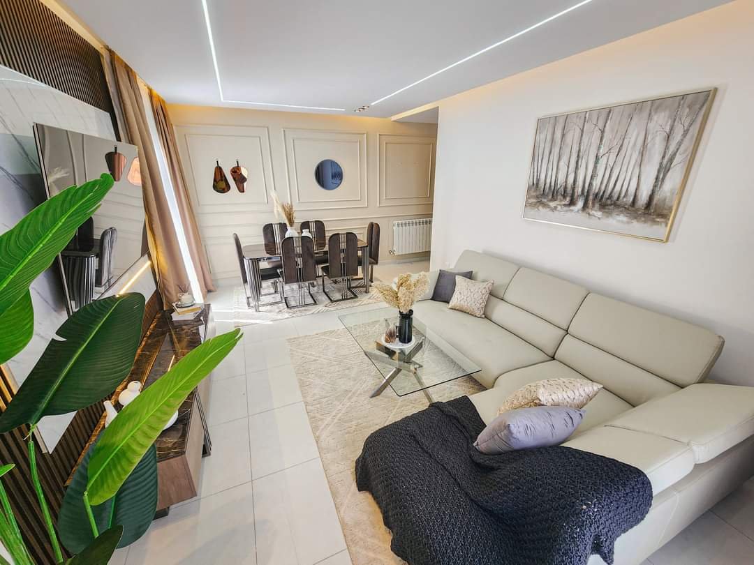 Appartement F3 à vendre - Belgaïd - Oran avec jardin