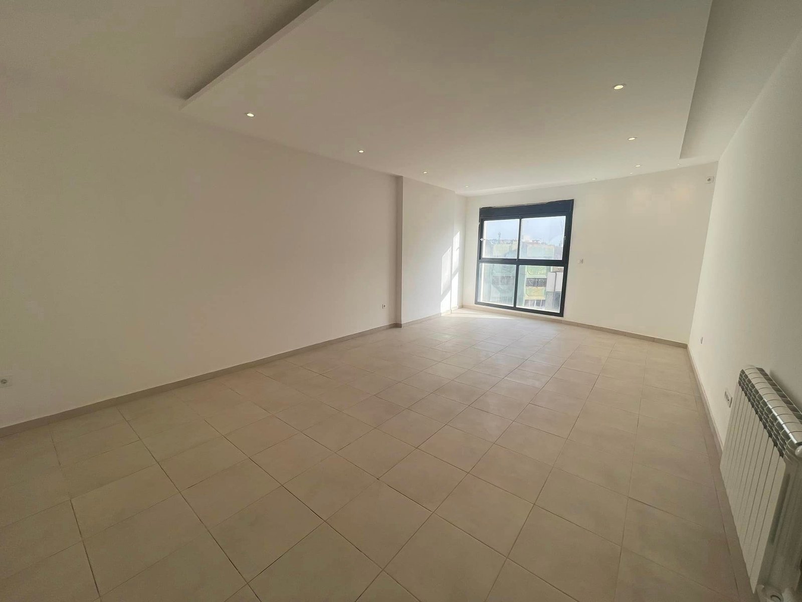 Appartement F4 à vendre -Usto-Oran avec vue panoramique