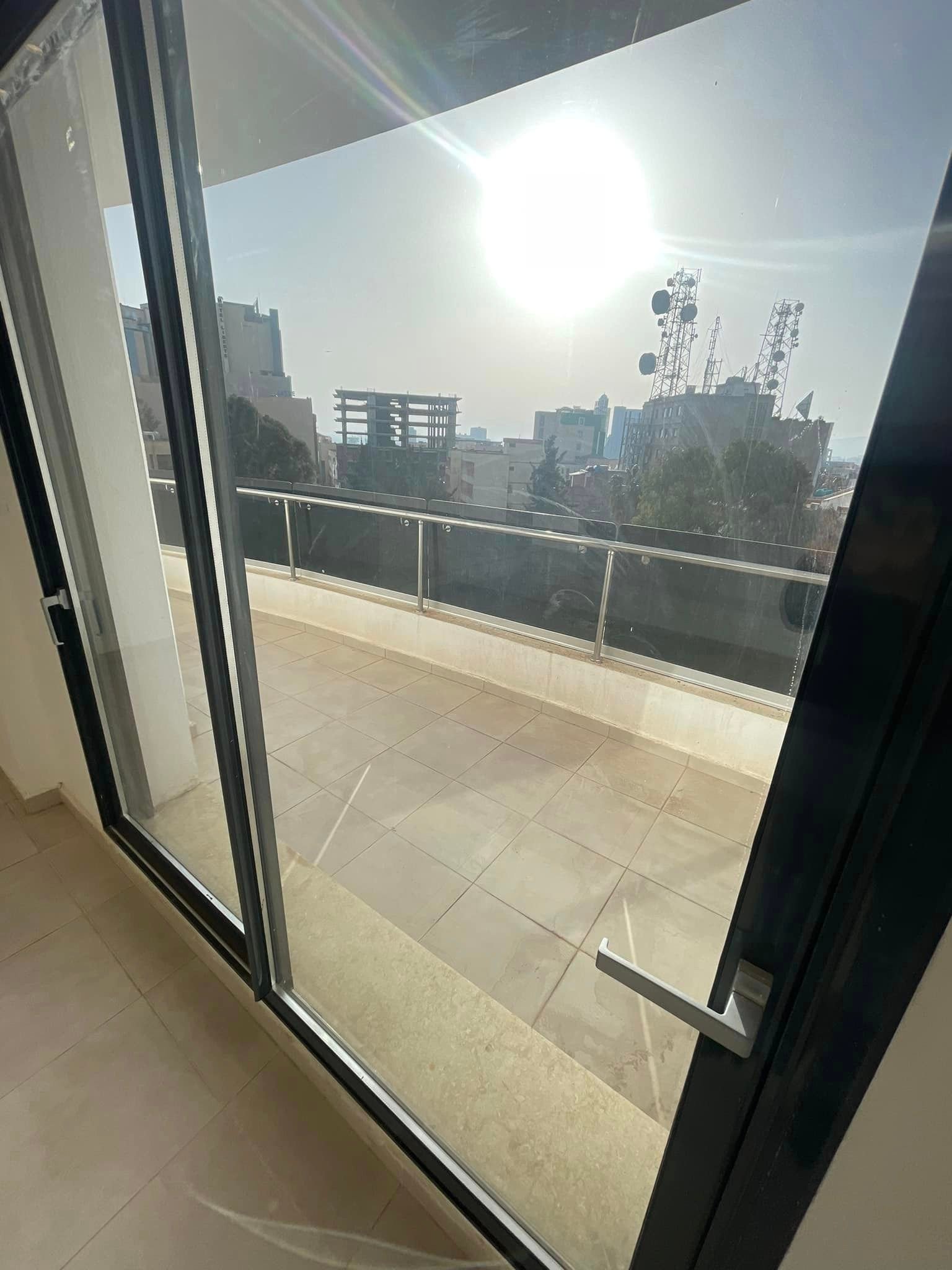 Appartement Duplex à vendre -Usto- Oran avec vue panoramique