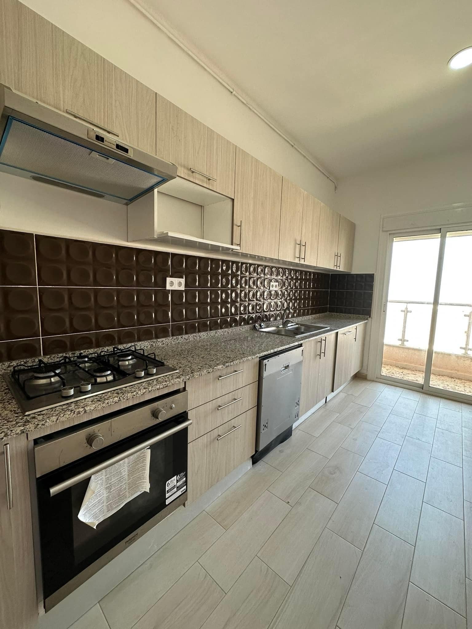 Appartement F4 à vendre - Hai Khemisti- Oran avec vue panoramique