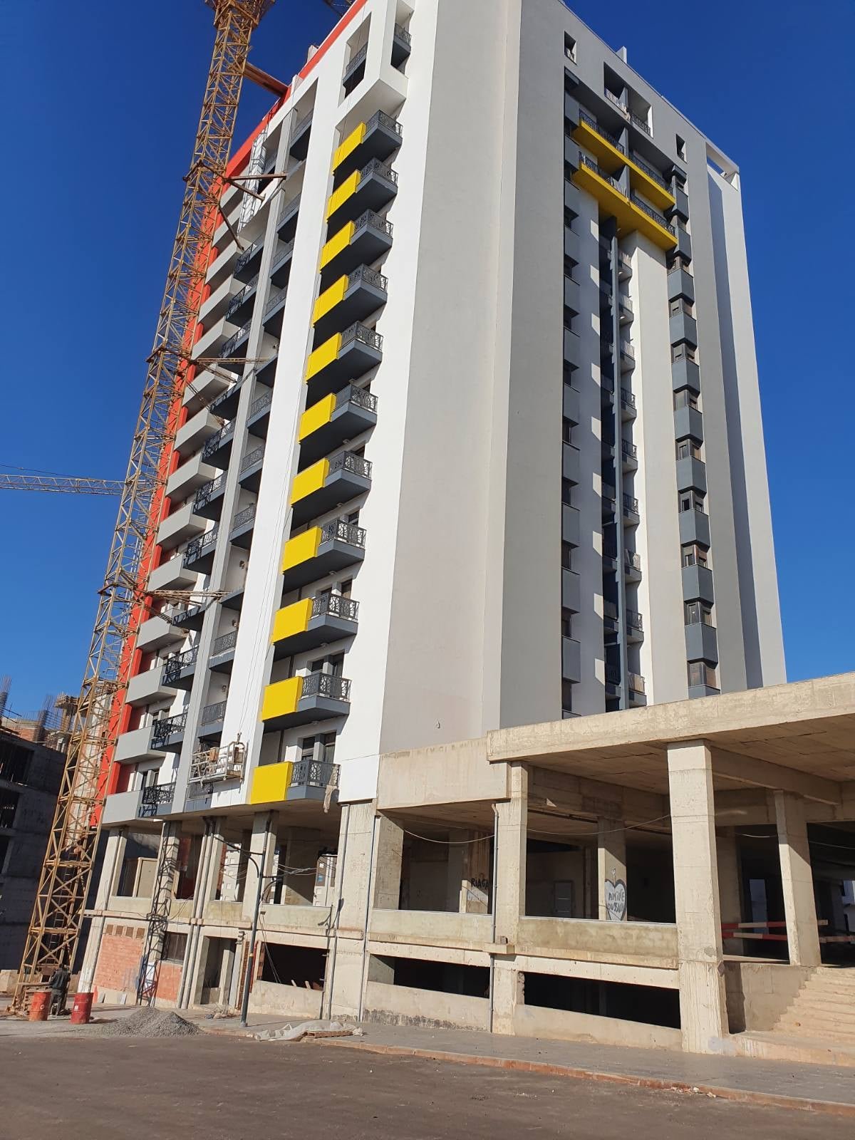 Appartement T4 à vendre -Canastel- Oran avec vue panoramique