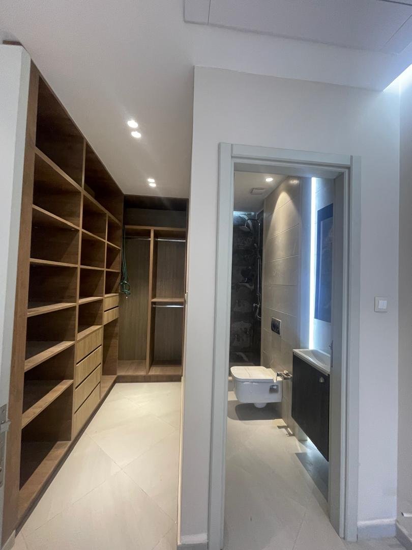 Appartement F4 121, à vendre - Canastel- ORAN avec piscine