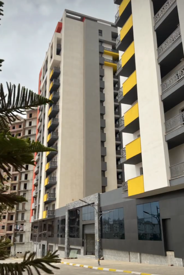 Appartement T4 à vendre -Canastel-Oran avec vue panoramique