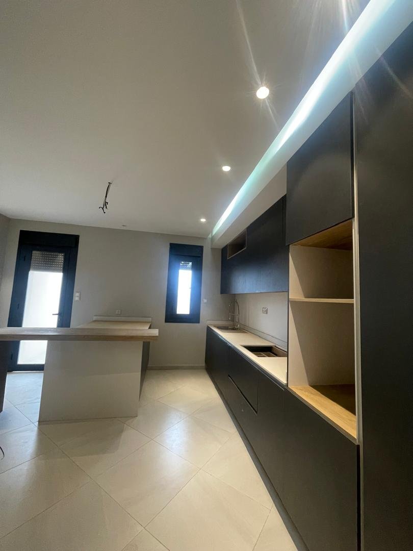 Appartement F4 115, à vendre - Canastel - ORAN avec piscine