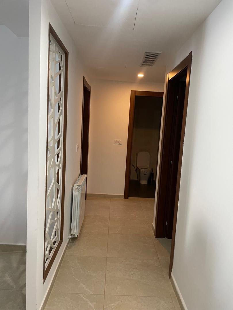 Appartement F4 à vendre - Rue Ikhlef-Serir Mohammed - Oran avec vue sur mer