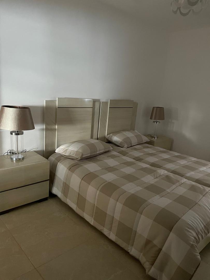 Appartement F4 à vendre - Rue Ikhlef-Serir Mohammed - Oran avec vue sur mer