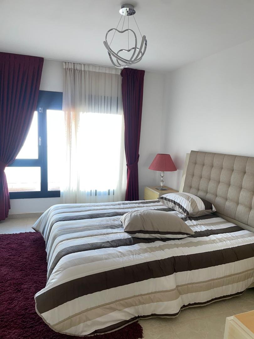 Appartement F4 à vendre - Rue Ikhlef-Serir Mohammed - Oran avec vue sur mer