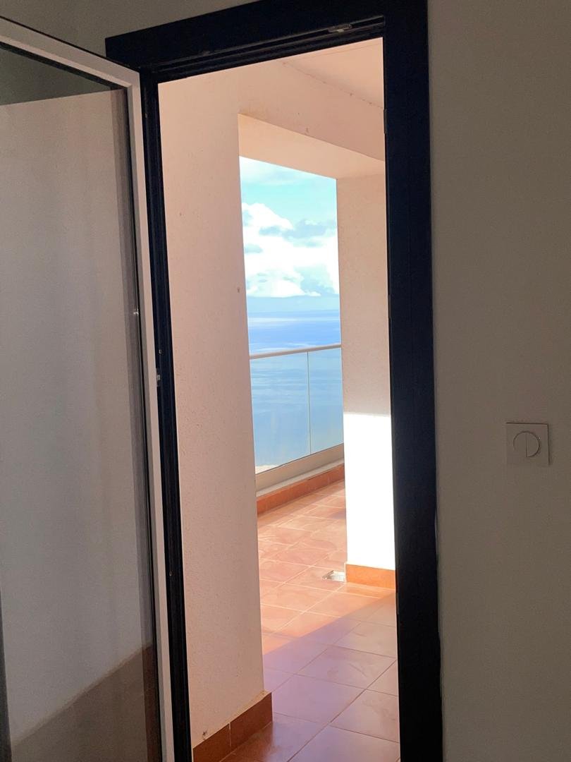 Appartement F5 à vendre - Rue Ikhlef-Serir Mohammed - Oran avec vue sur mer