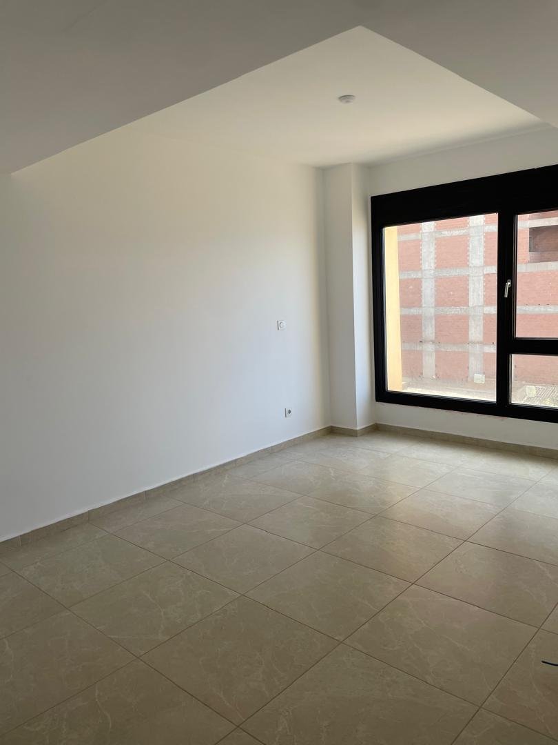 Appartement F5 à vendre - Rue Ikhlef-Serir Mohammed - Oran avec vue sur mer