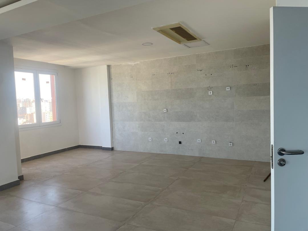 Appartement F6 à vendre - Les Falaise - Oran avec vue sur mer