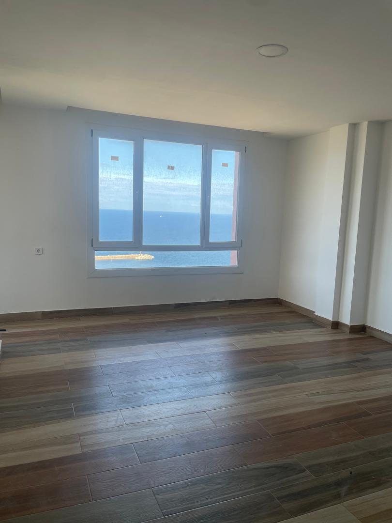 Appartement F6 à vendre - Les Falaise - Oran avec vue sur mer