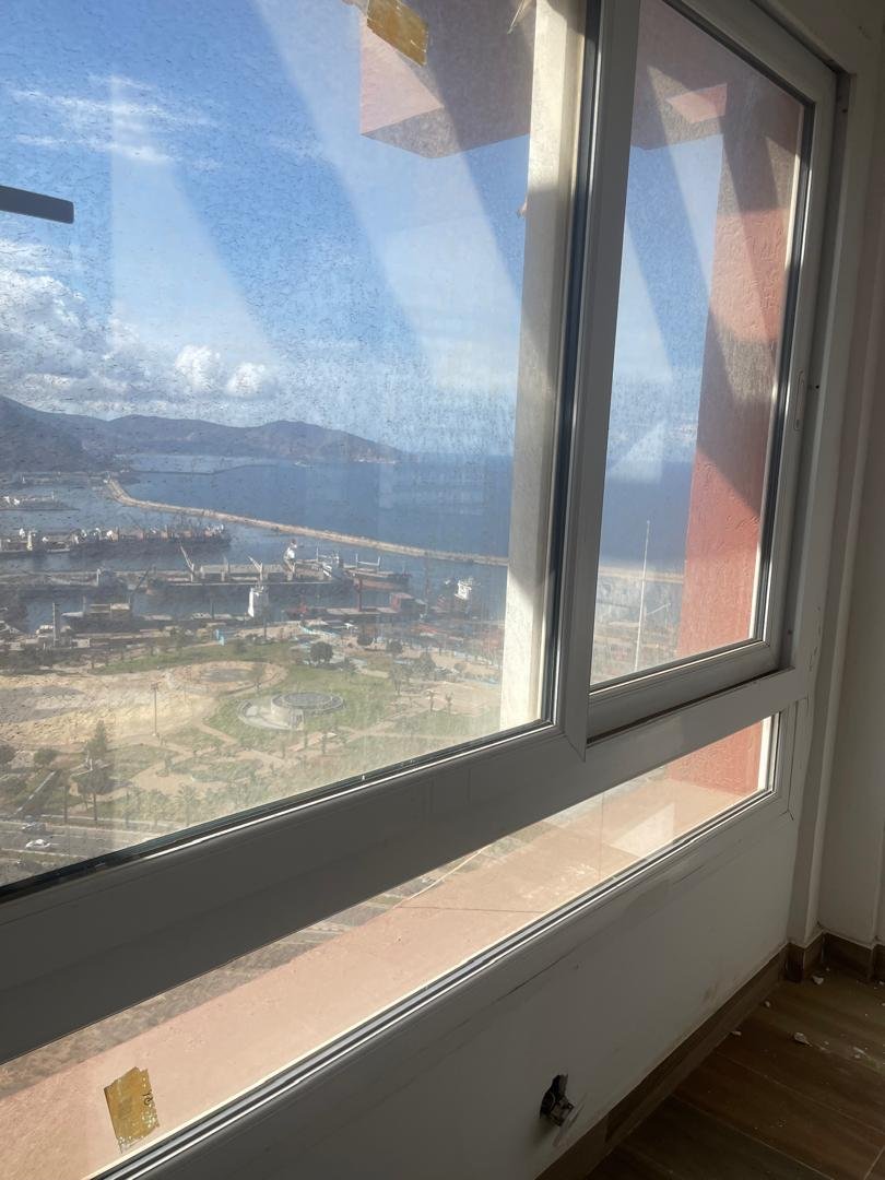 Appartement F6 à vendre - Les Falaise - Oran avec vue sur mer