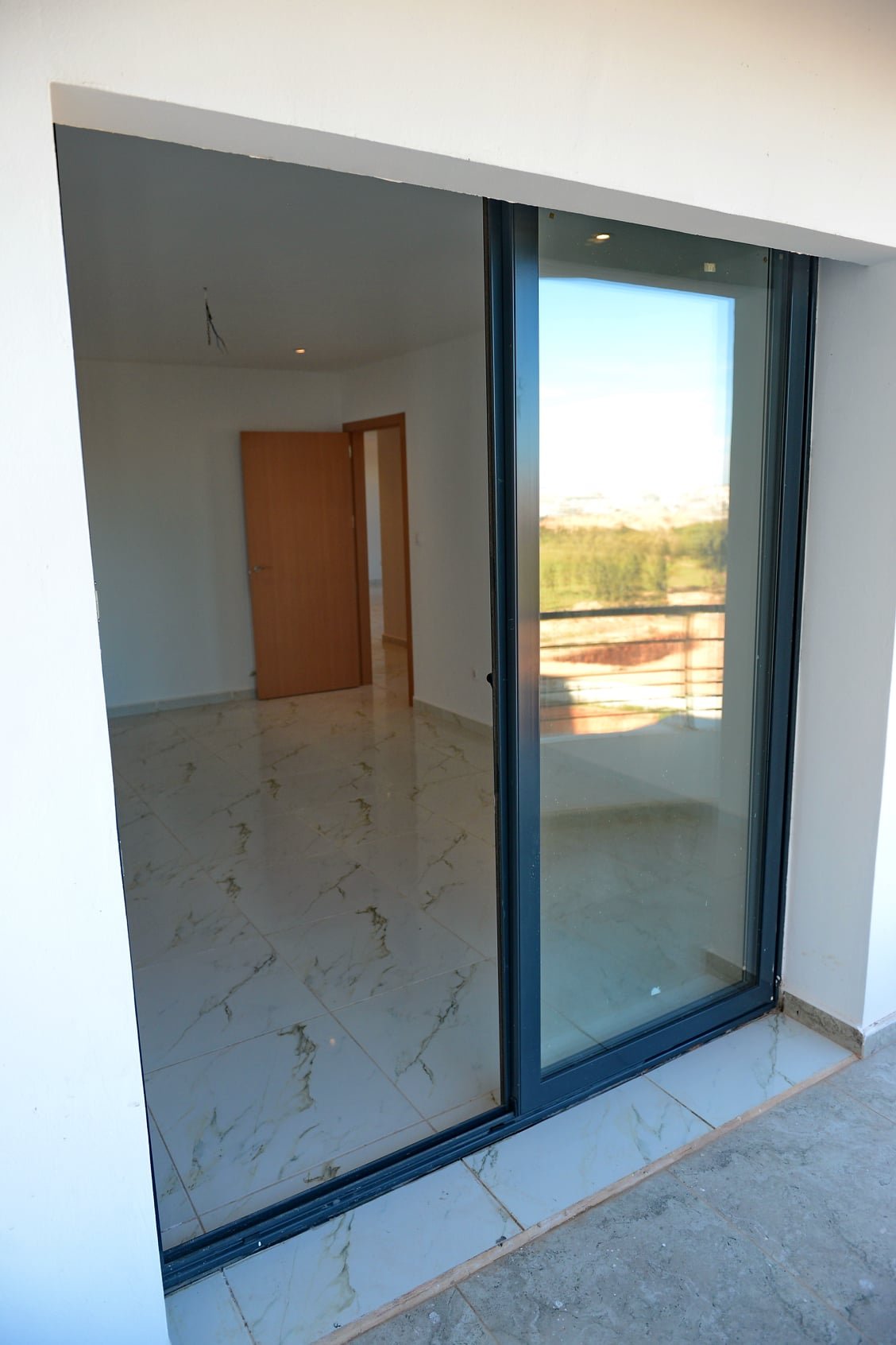 Appartement F3 à vendre - Boulverd Des Lions- Oran avec vue panoramique