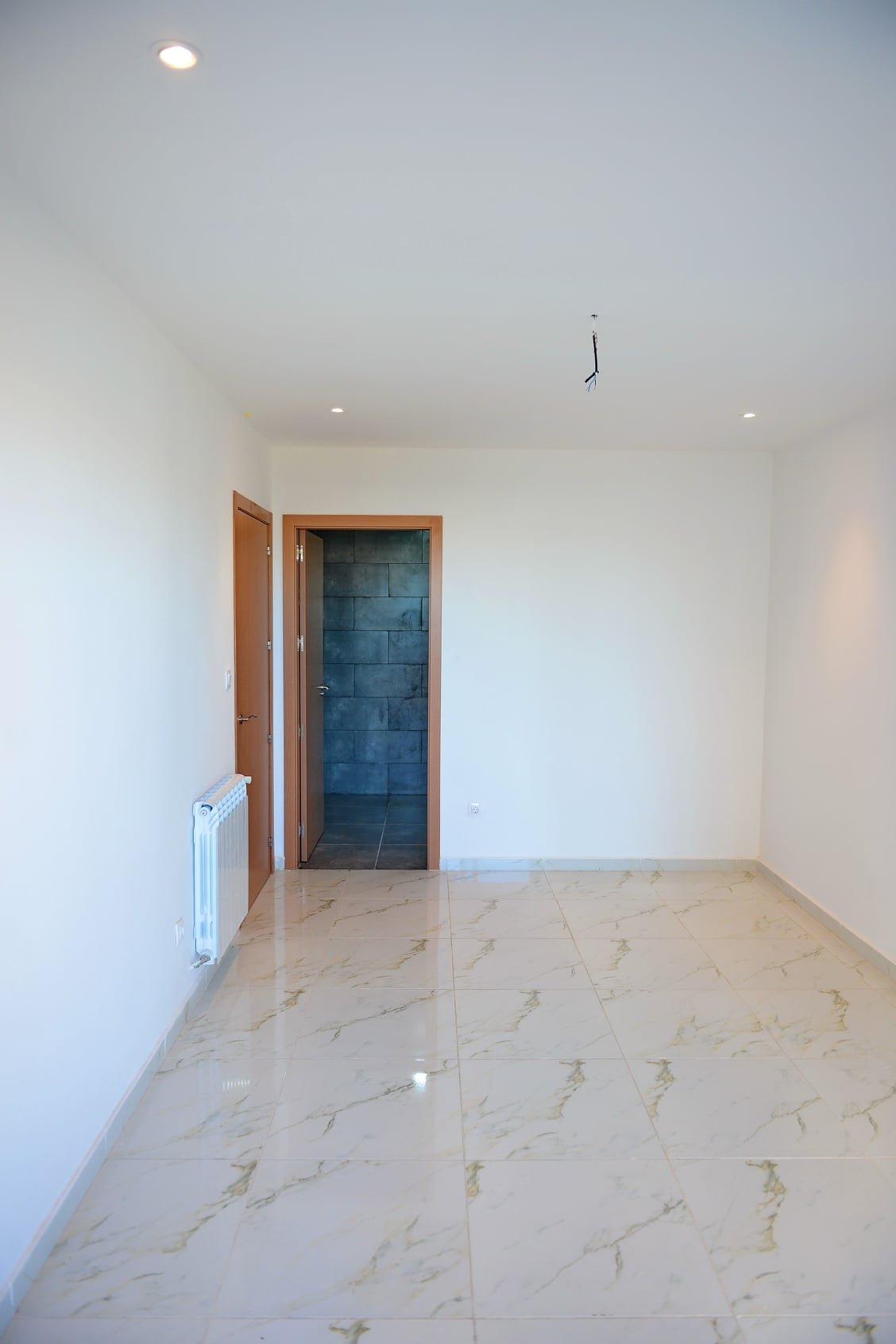 Appartement F3 à vendre - Boulverd Des Lions- Oran avec vue panoramique