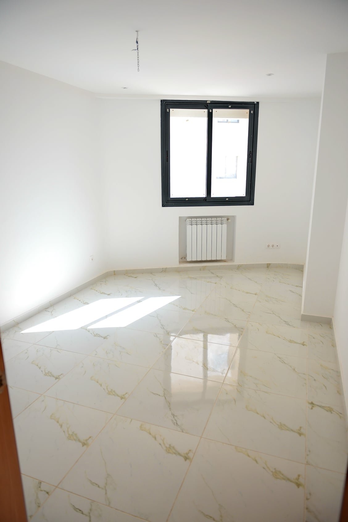Appartement F4 à vendre -Boulverd Des Lions-Oran avec vue panoramique