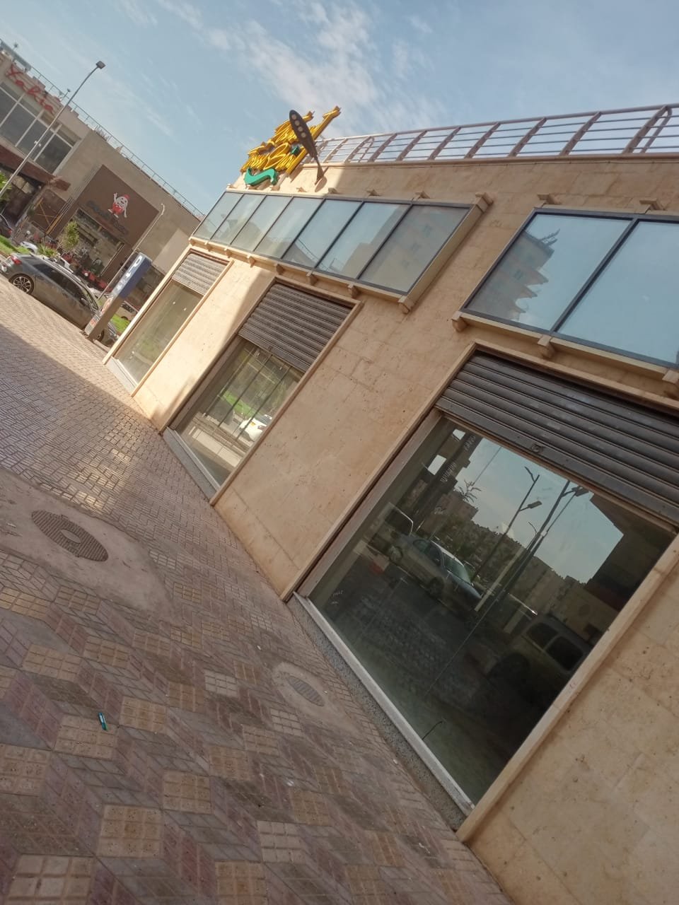 Local commercial à louer -Boulvard Des Lions-Oran avec vue panoramique