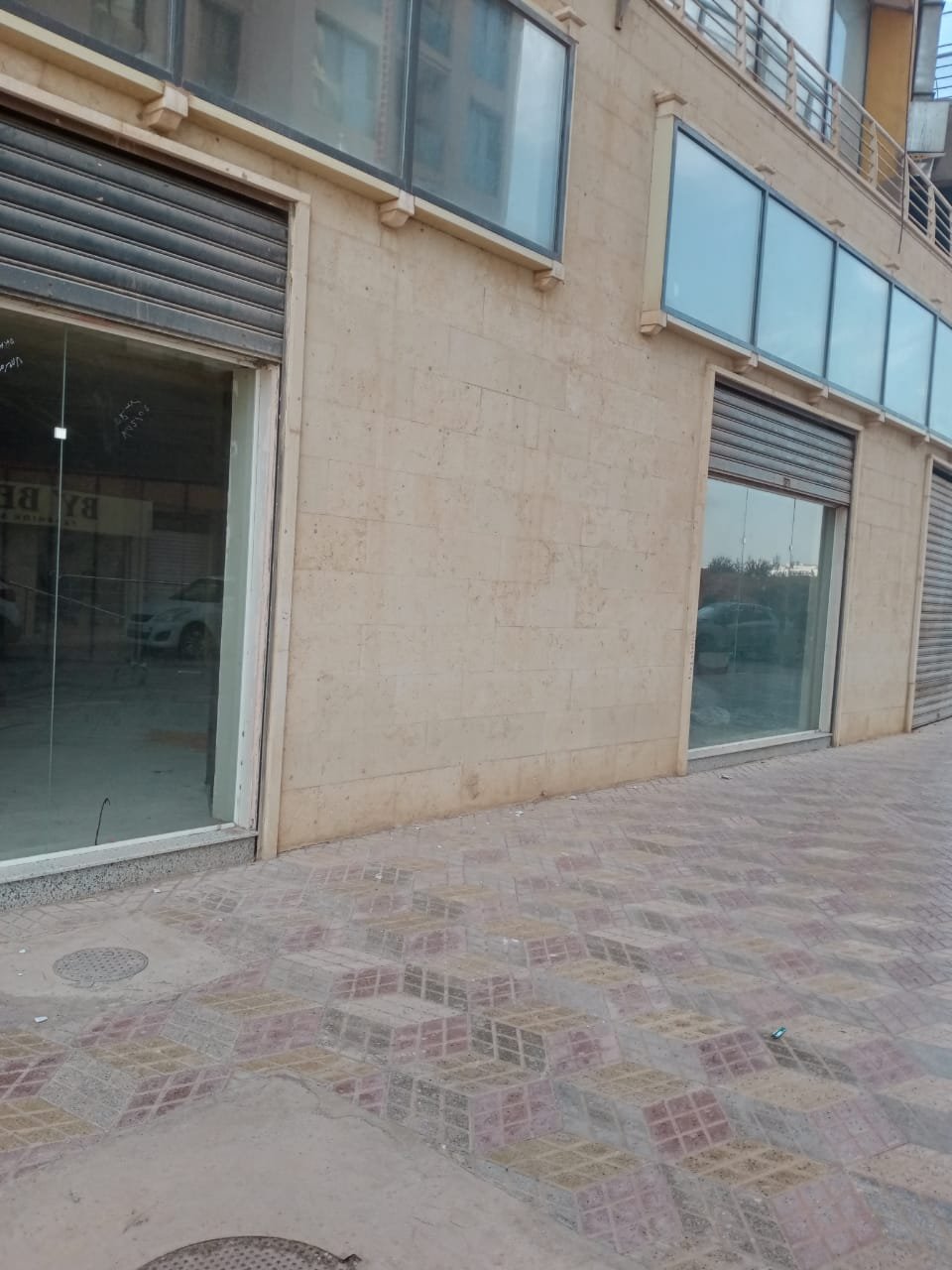 Local commercial à louer -Boulvard Des Lions-Oran avec vue panoramique