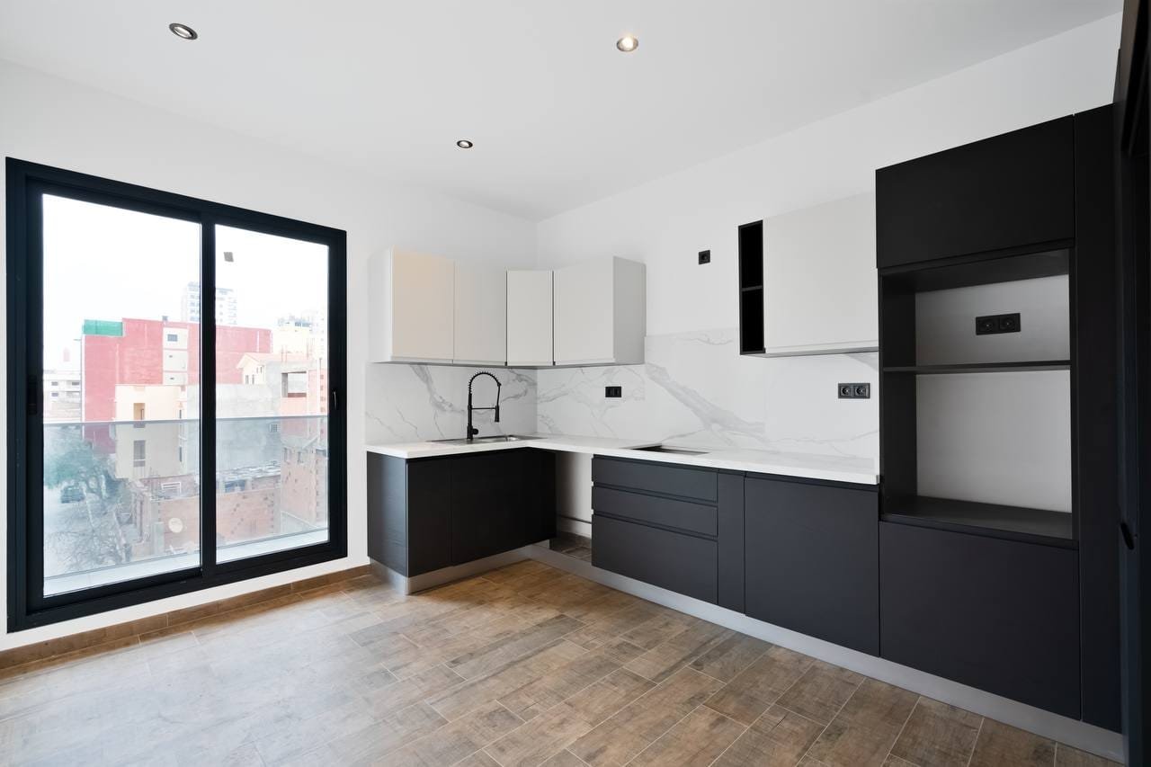 Appartement F3 à vendre - Fernand Ville- Oran avec vue panoramique