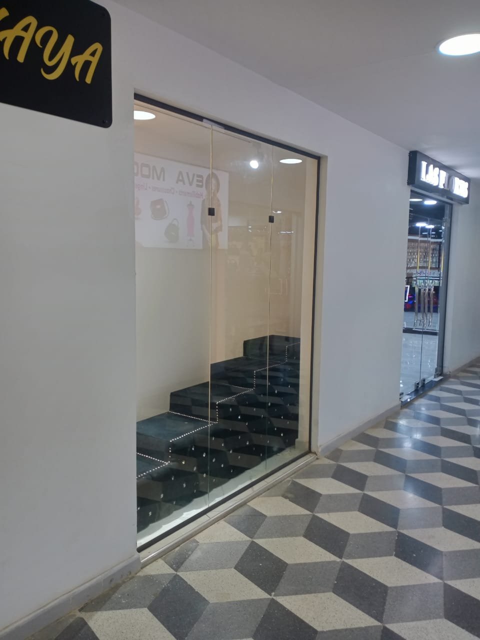 Local commercial à louer -Boulvard Des Lions-Oran