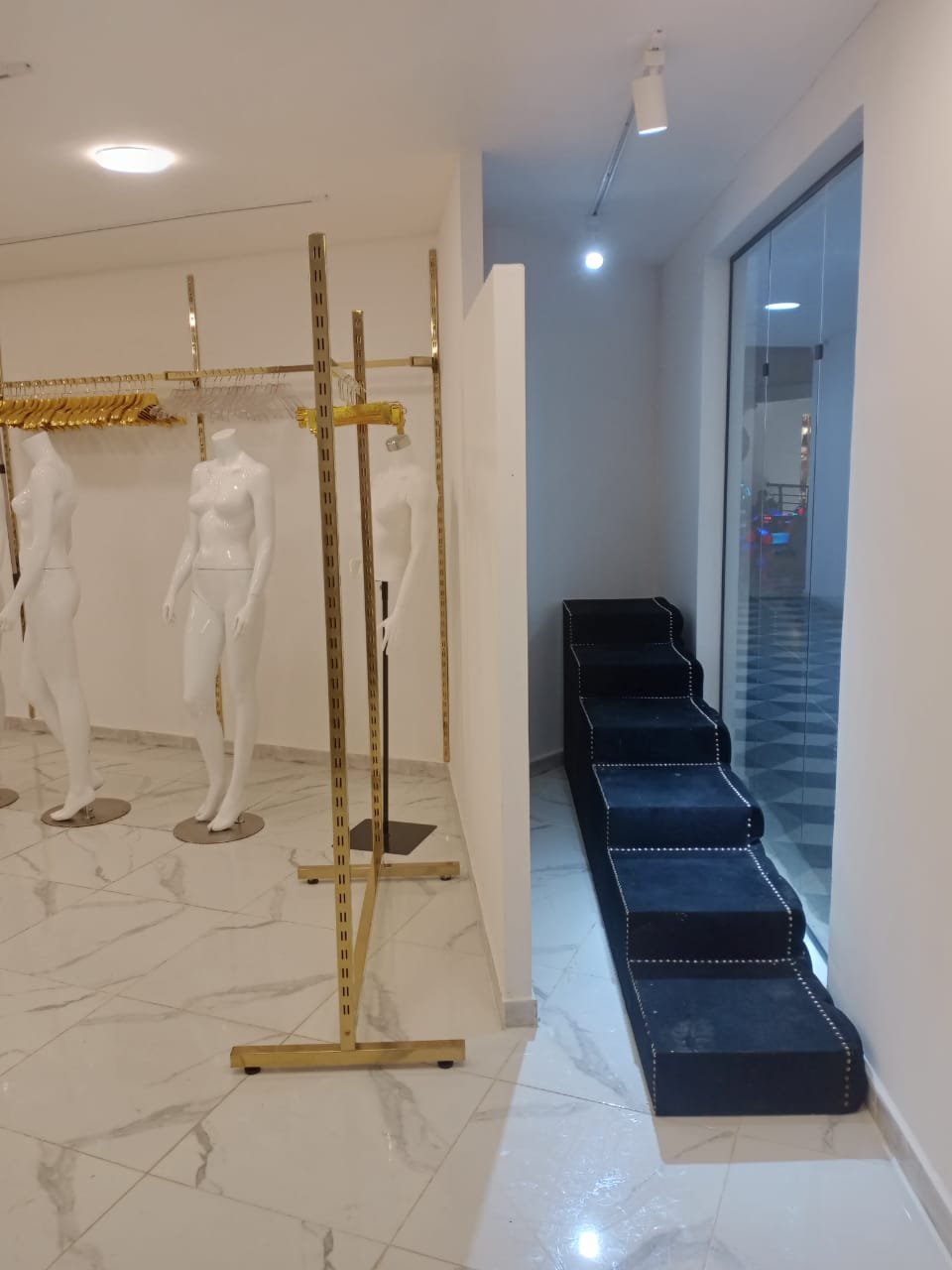 Local commercial à louer -Boulvard Des Lions-Oran