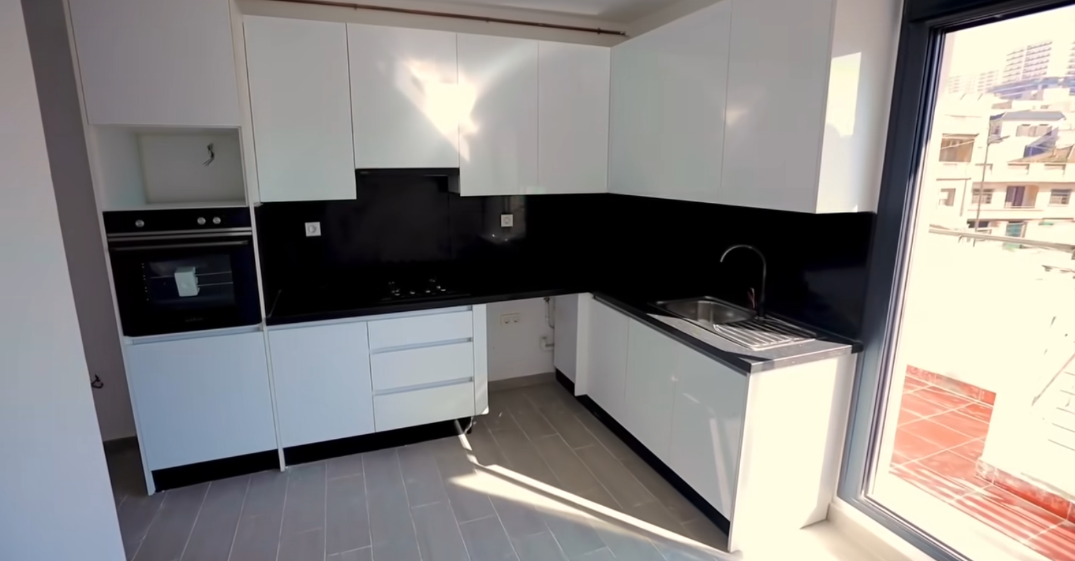 Appartement F3 à vendre - Gambetta - Oran