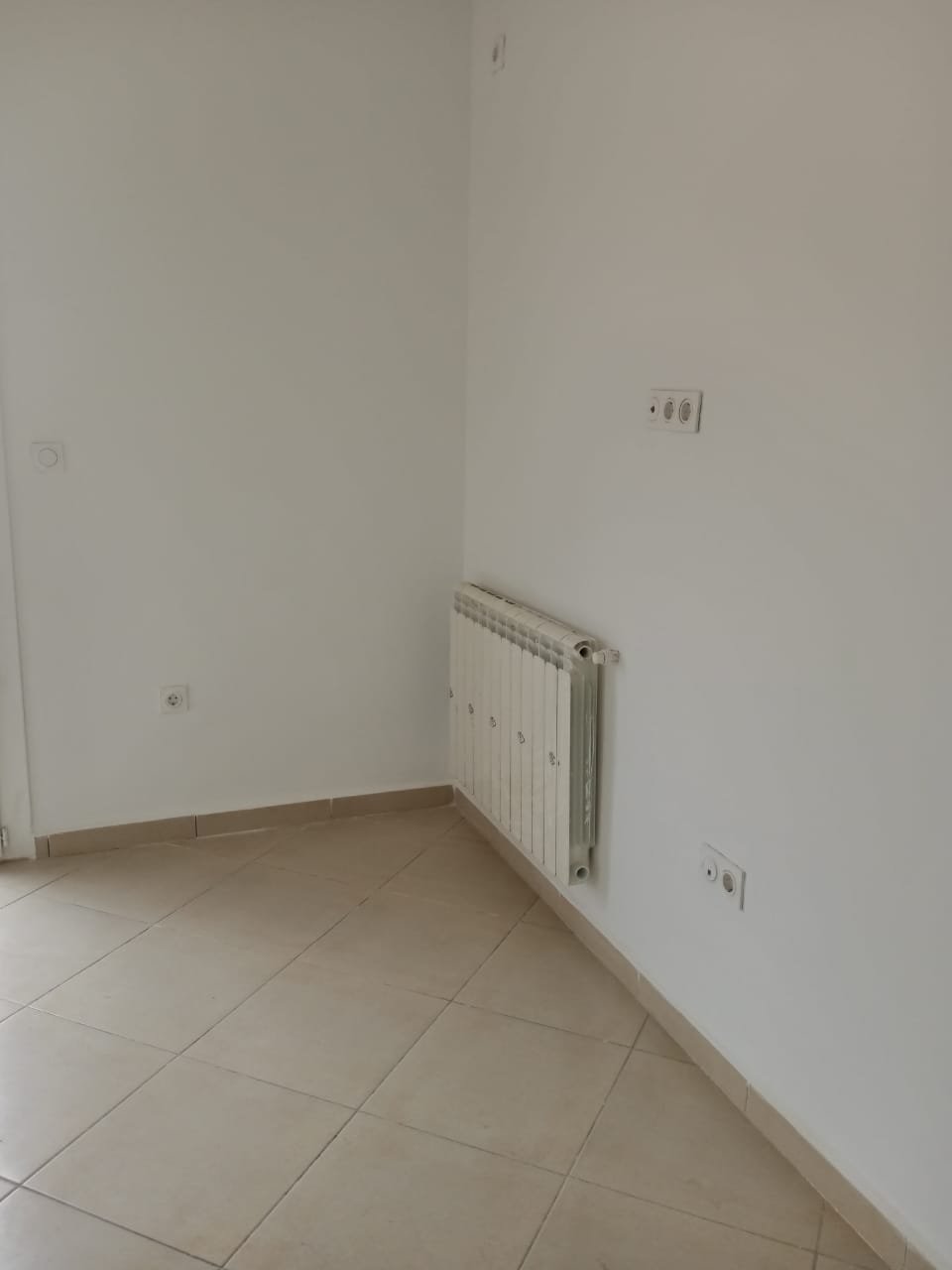 Appartement F3 à vendre - Bir El Djir-Oran