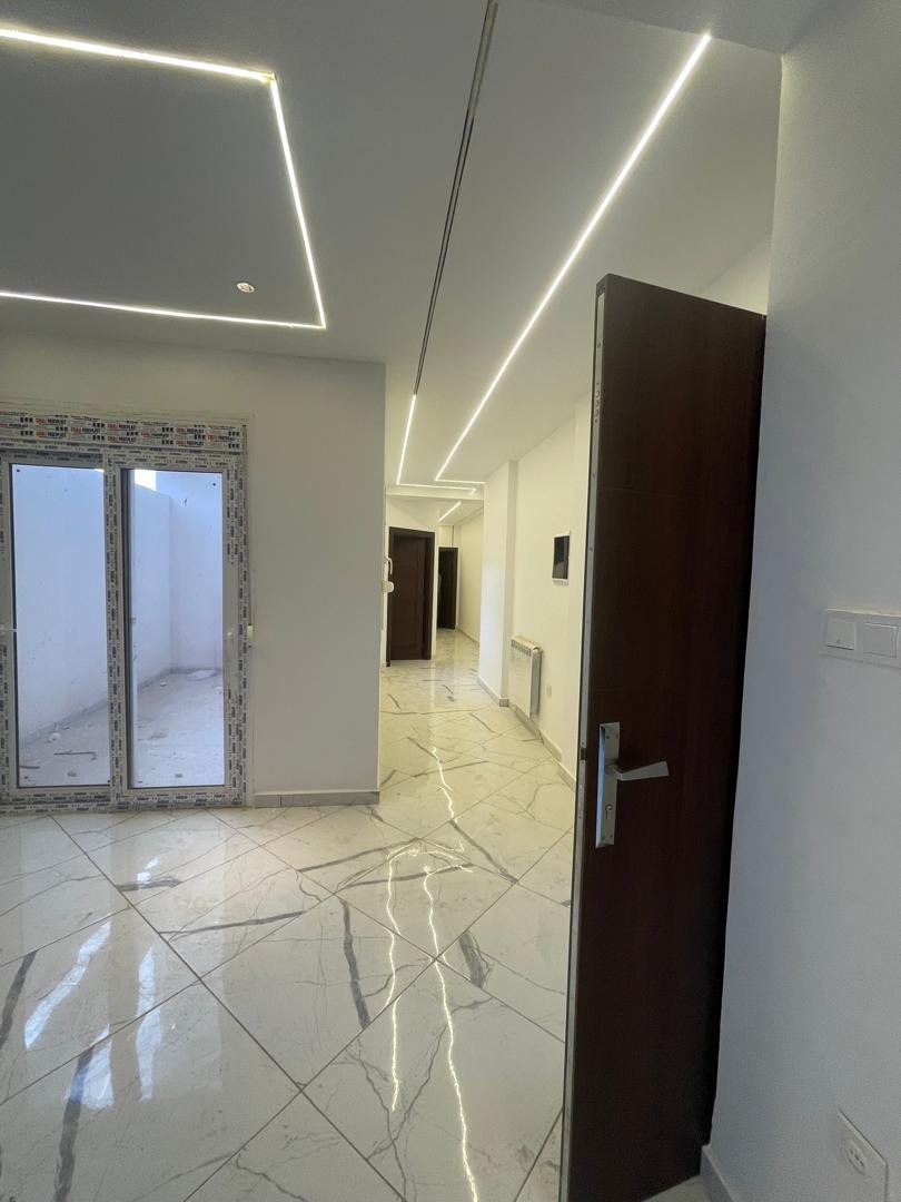 Appartement F4 à vendre - Fernand Ville - Oran avec vue sur mer
