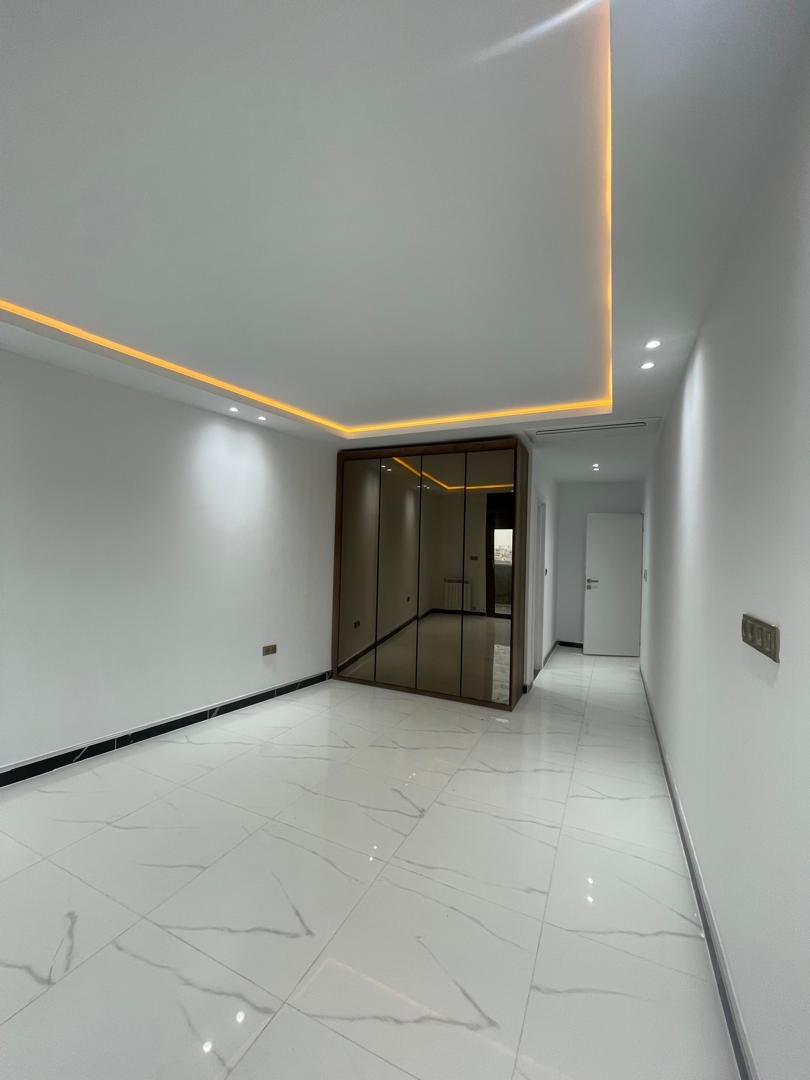Appartement F5 à vendre - Belgaid - Oran avec vue panoramique