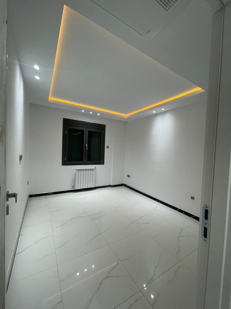 Appartement F5 à vendre - Belgaid - Oran avec vue panoramique