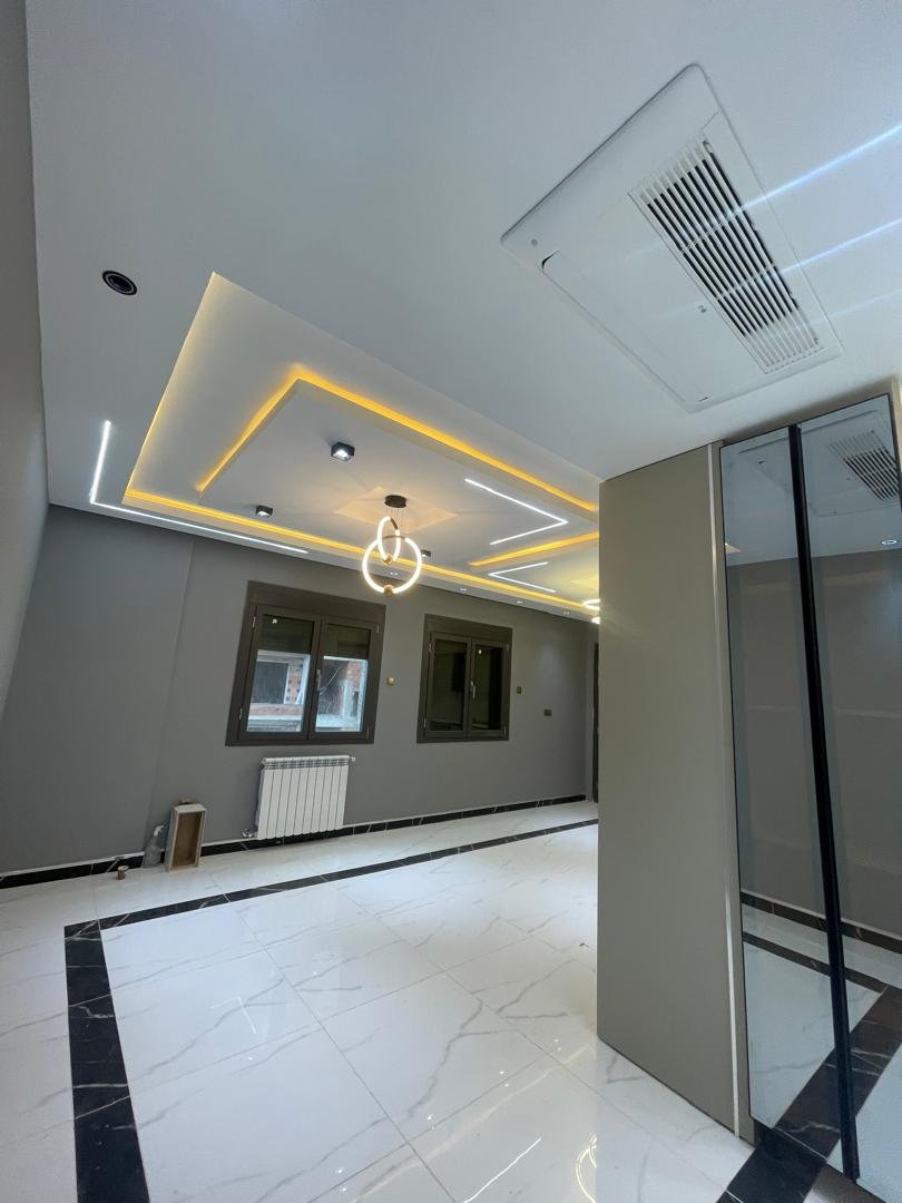 Appartement F5 à vendre - Belgaid - Oran avec vue panoramique