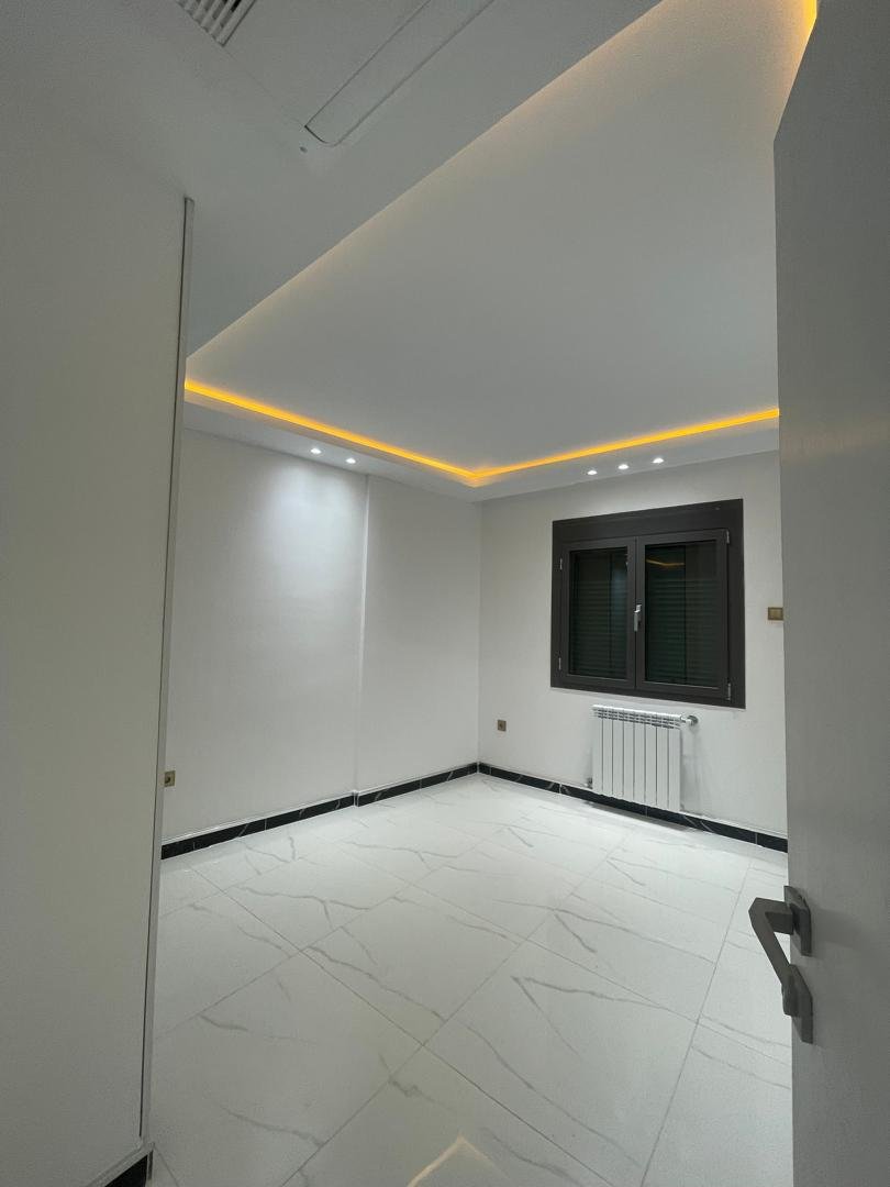 Appartement F5 à vendre - Belgaid - Oran avec vue panoramique