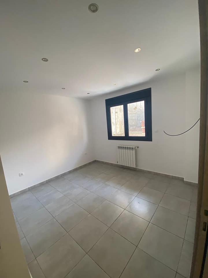 Appartement F5 à vendre- Albert Premier-Oran avec vue sur mer
