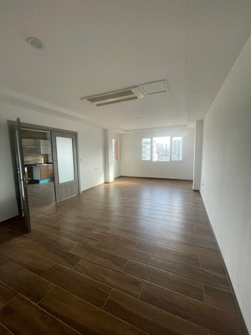 Appartement F4 à vendre - Pont Zabana - Oran avec vue sur mer