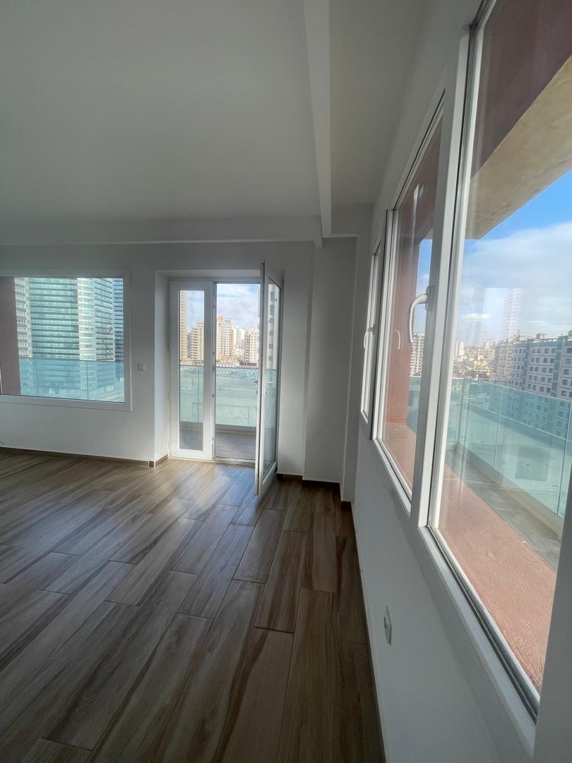 Appartement F4 à vendre - Pont Zabana - Oran avec vue sur mer