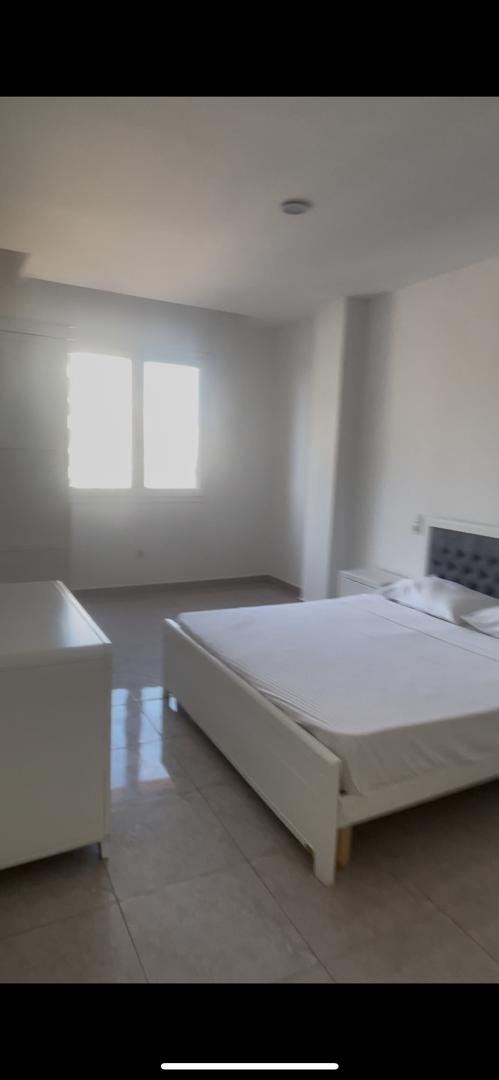 Appartement F4 à vendre - Pont Zabana - Oran avec vue sur mer