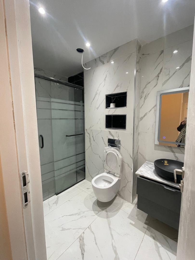 Appartement F3 106, à vendre - Boulverd Des Lions - Oran avec jardin