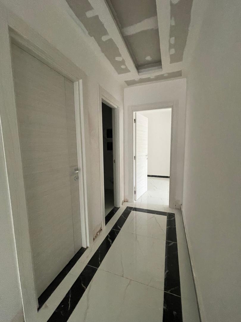 Appartement F4 129, à vendre - Boulverd Des Lions - Oran avec jardin