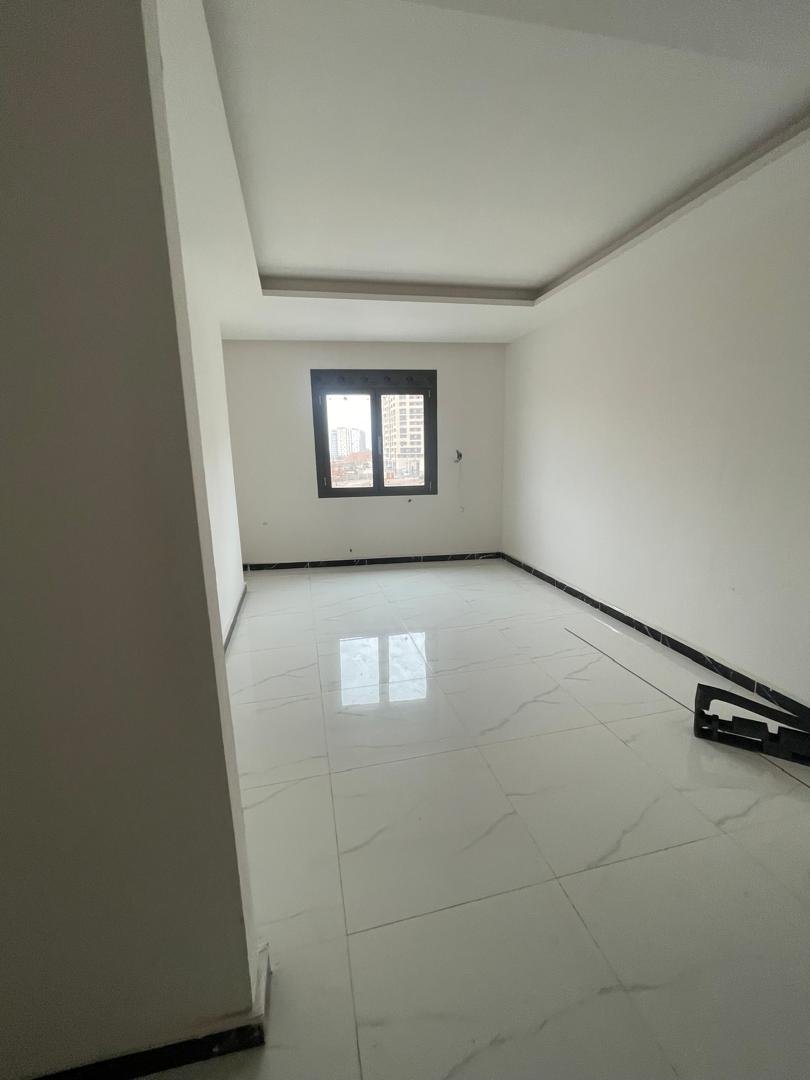 Appartement F4 129, à vendre - Boulverd Des Lions - Oran avec jardin