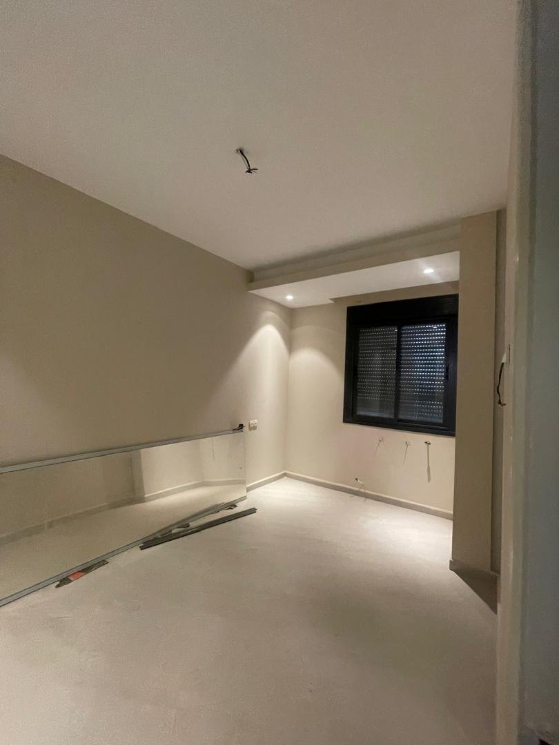 Appartement F4 127, à vendre - Canastel - Oran avec piscine