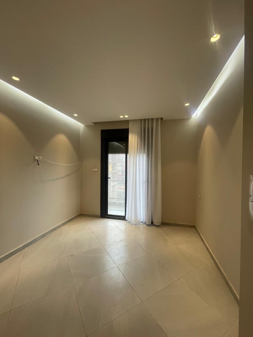 Appartement F4 127, à vendre - Canastel - Oran avec piscine