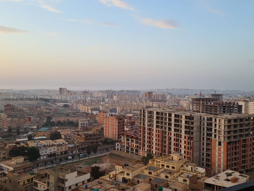 Appartement T3 à vendre à Belgaid, Oran avec vue panoramique