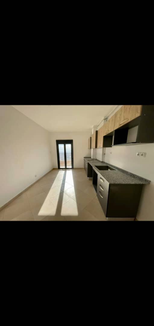 Appartement T3 à vendre à Belgaid, Oran avec vue panoramique