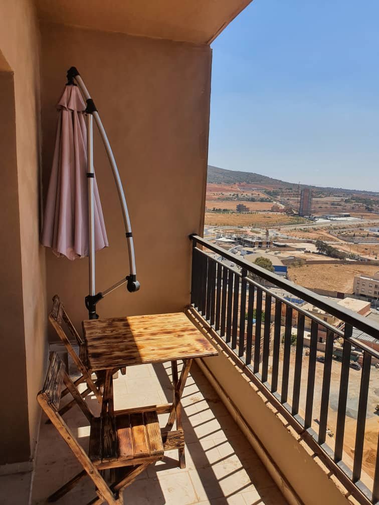 Appartement T3 à vendre à Belgaid, Oran avec vue panoramique