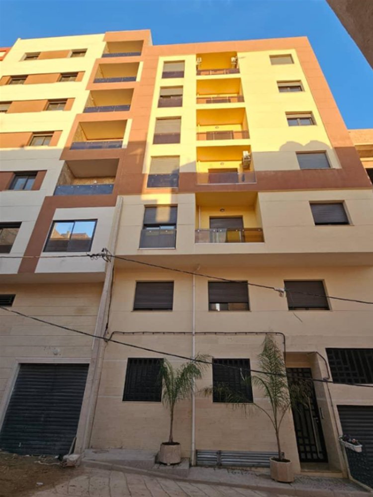 Appartement F4 à vendre - Belgaïd - Oran