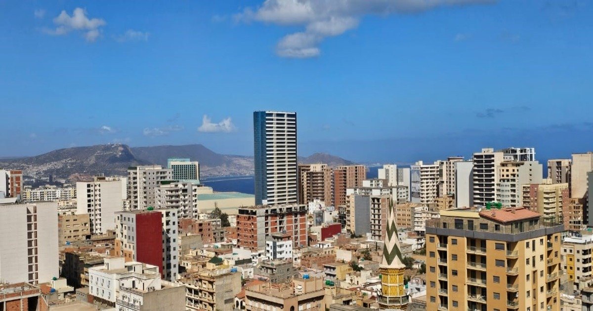 Appartement T3 à vendre - Fernand Ville- Oran avec vue panoramique