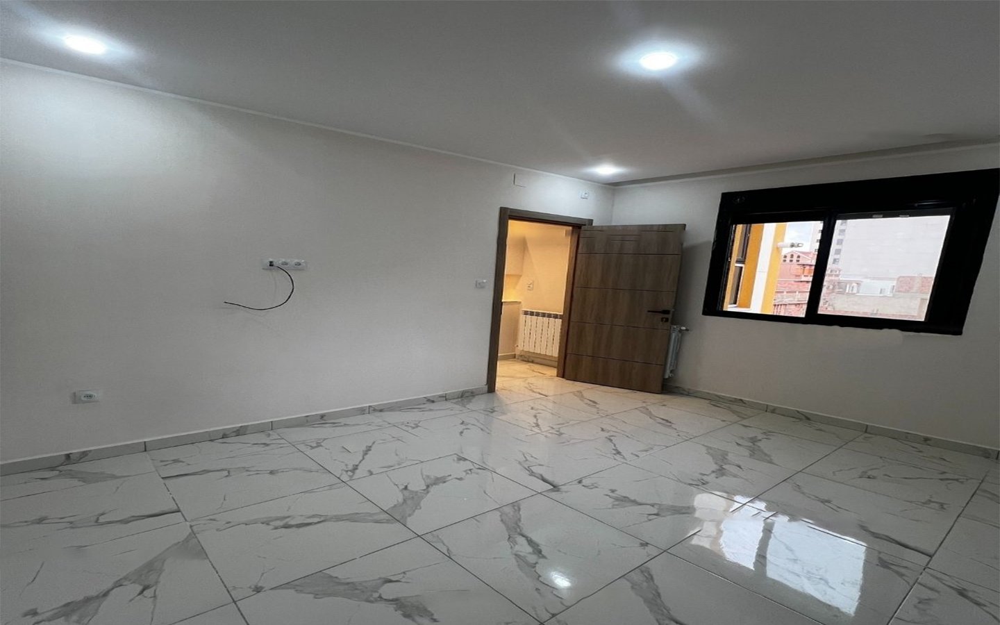 Appartement F4 à vendre -Fernand Ville-Oran