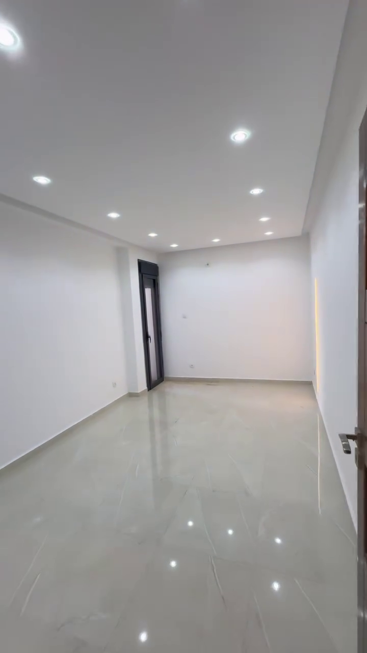 Appartement F4 à vendre - Belgaïd- Oran