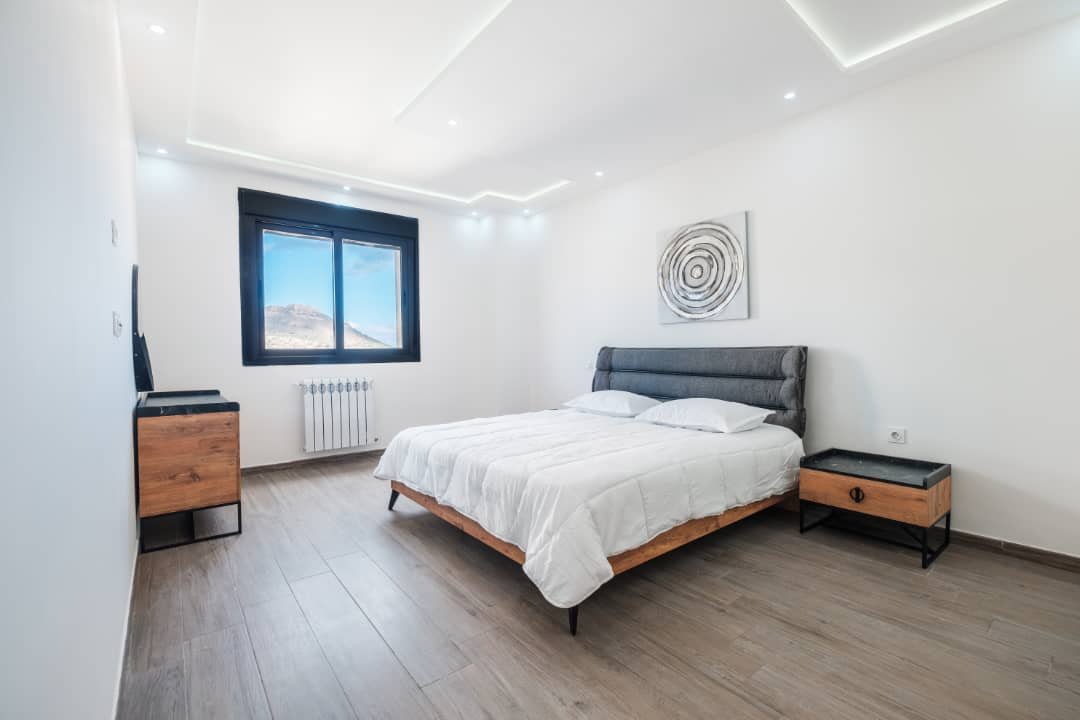 Appartement F3 à vendre - Choupot-Oran avec vue panoramique