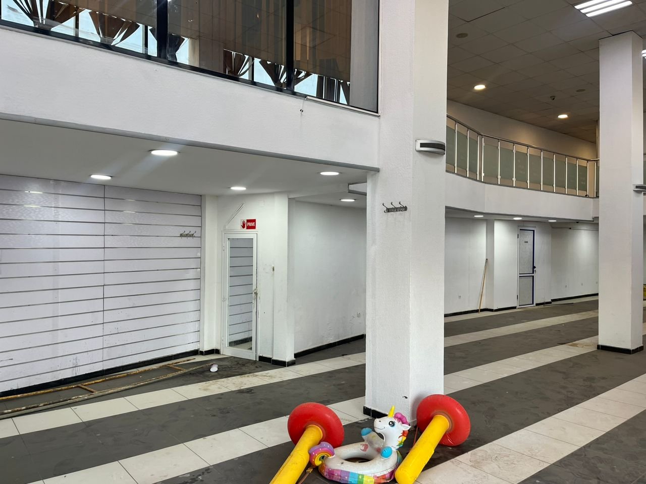Local commercial à louer - millenium - oran