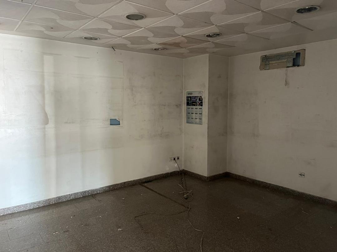 Local commercial à louer - Traversa - Oran